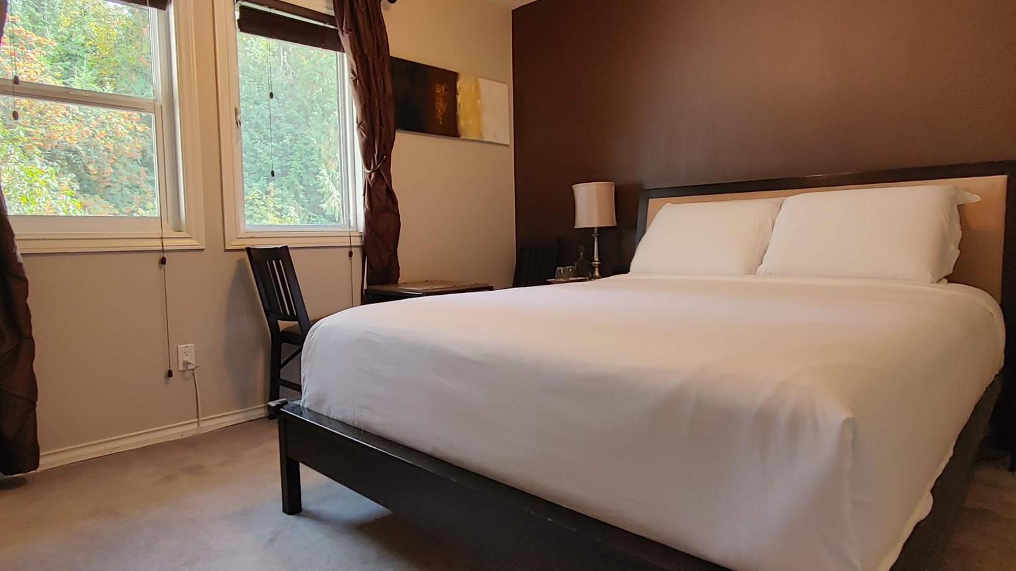 Cornerstone Bed And Breakfast Revelstoke Eksteriør billede